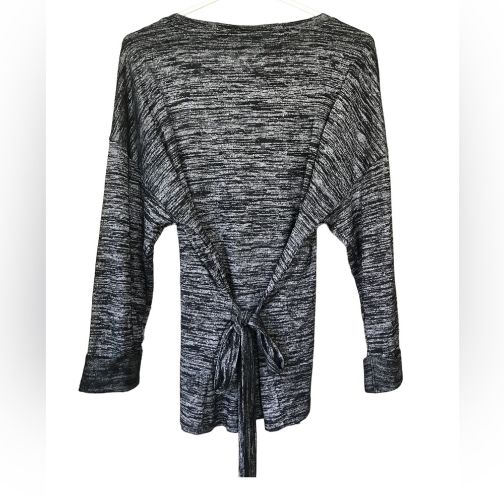 🆕🔥HOST PICK🎉LUCKY BRAND GORGEOUS GRAY WRAP FLARE LONGSLEEVE SEXY&SUPER SOFT!!!!